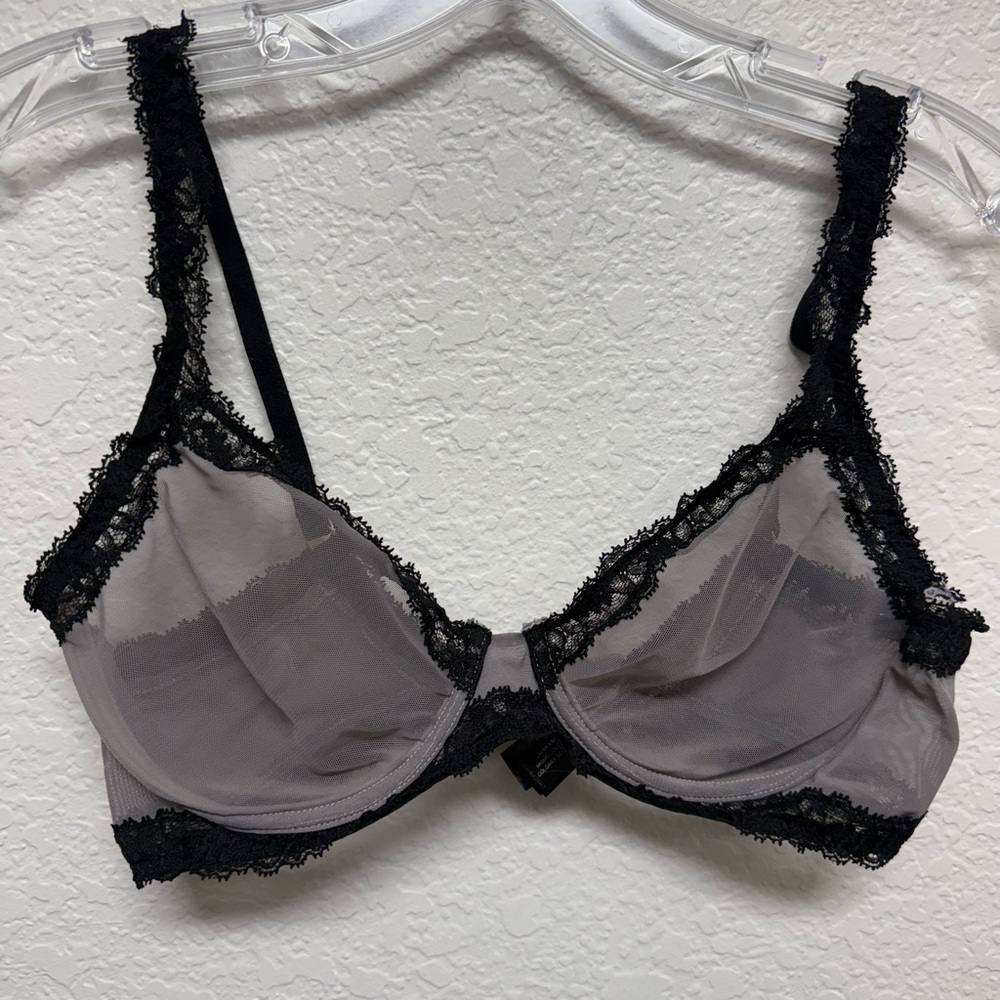 Elegant Black Lace Trim Bra